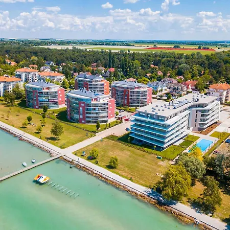 Myflat Coral 15 Luxora Apartment *